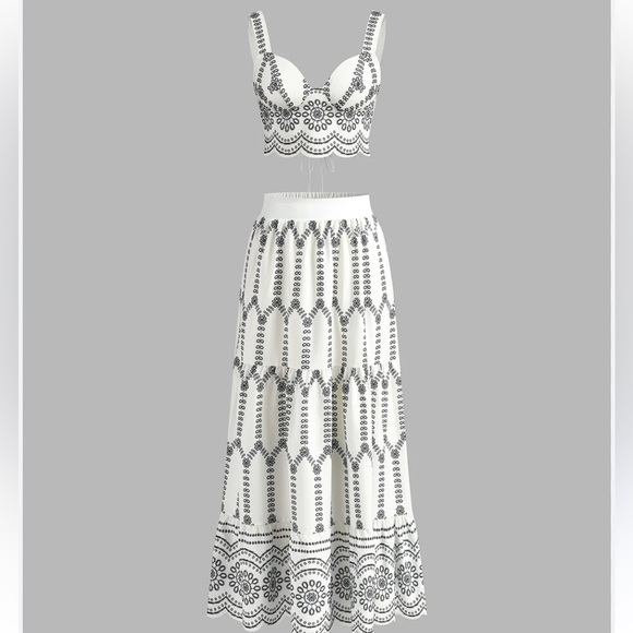 Commense Black and White Patterned set - Picture 2 of 6